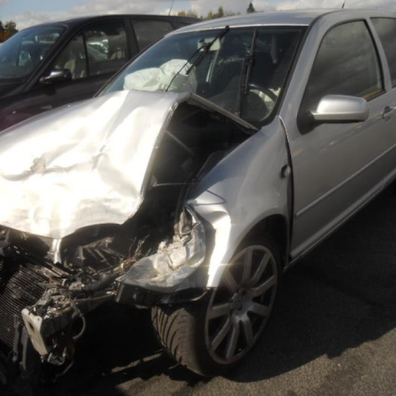 Ceinture arriere gauche VOLKSWAGEN GOLF 4 Photo n°4