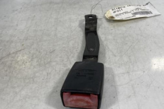 Attache ceinture avant droit VOLKSWAGEN POLO 4 Photo n°1