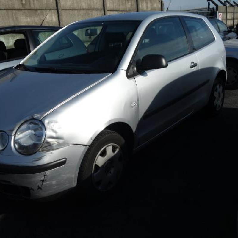 Attache ceinture avant droit VOLKSWAGEN POLO 4 Photo n°6