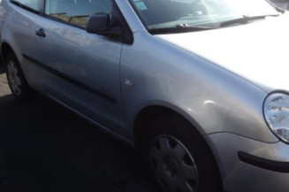 Attache ceinture avant droit VOLKSWAGEN POLO 4