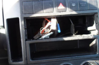 Attache ceinture avant droit VOLKSWAGEN POLO 4