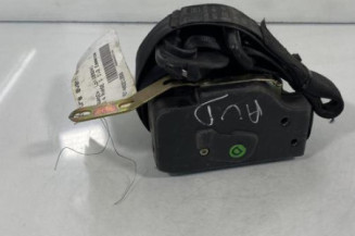 Pretensionneur de ceinture avant droit VOLKSWAGEN POLO 4 Photo n°1