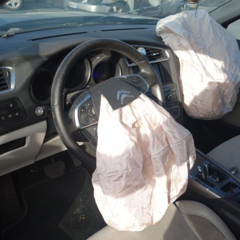 Volant CITROEN C4 2 Photo n°5