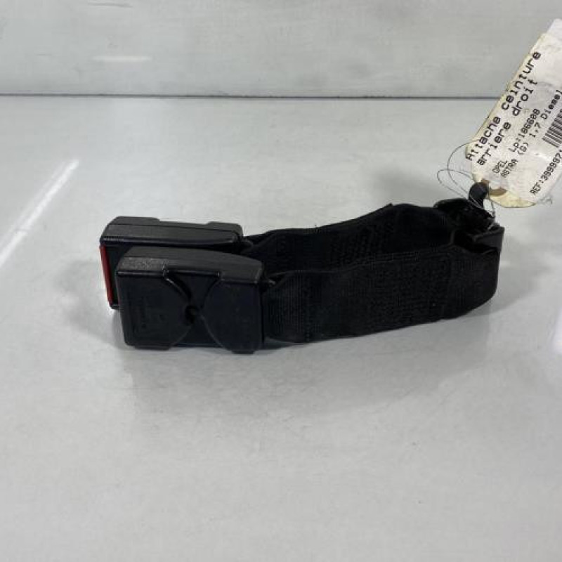 Attache ceinture arriere droit OPEL ASTRA G Photo n°2