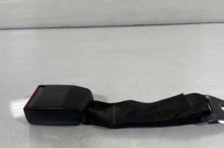 Attache ceinture arriere droit PEUGEOT 205