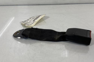 Attache ceinture arriere droit PEUGEOT 205