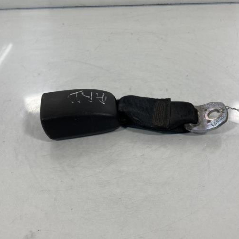 Attache ceinture arriere gauche TOYOTA AYGO 1 Photo n°2