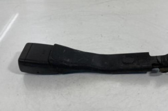 Attache ceinture avant droit TOYOTA AYGO 1