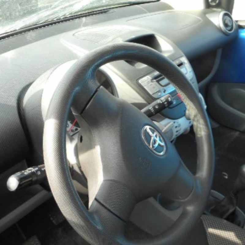 Ceinture arriere gauche TOYOTA AYGO 1 Photo n°8