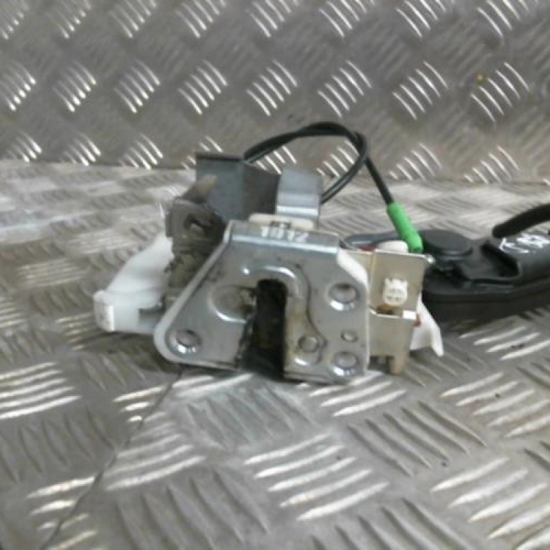 Serrure arriere droit TOYOTA AYGO 1 Photo n°1