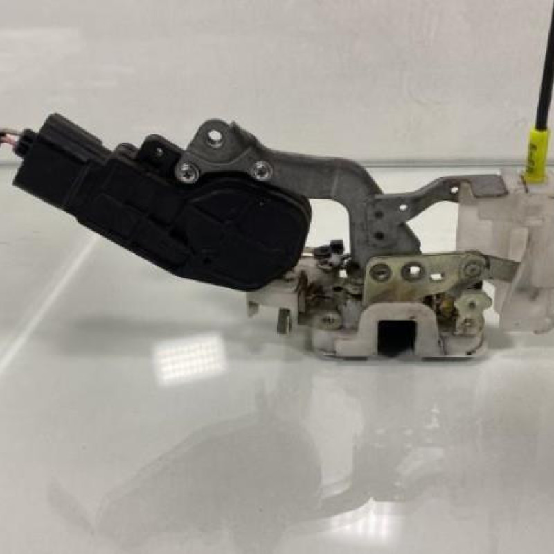 Serrure avant droit TOYOTA AYGO 1 Photo n°3