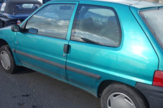 Ceinture arriere droit PEUGEOT 106