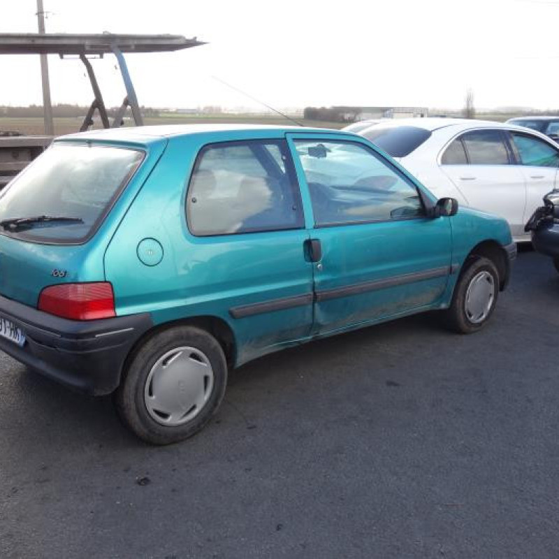 Ceinture arriere droit PEUGEOT 106 Photo n°5