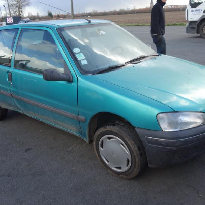 Ceinture arriere droit PEUGEOT 106 Photo n°7