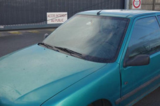 Ceinture arriere droit PEUGEOT 106