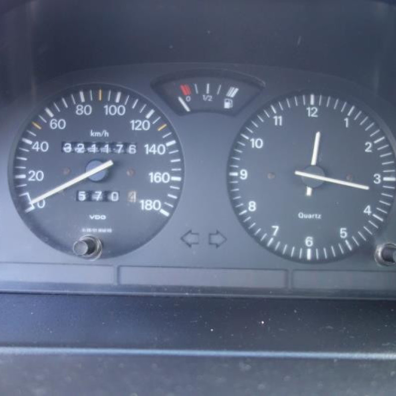 Ceinture arriere droit PEUGEOT 106 Photo n°9