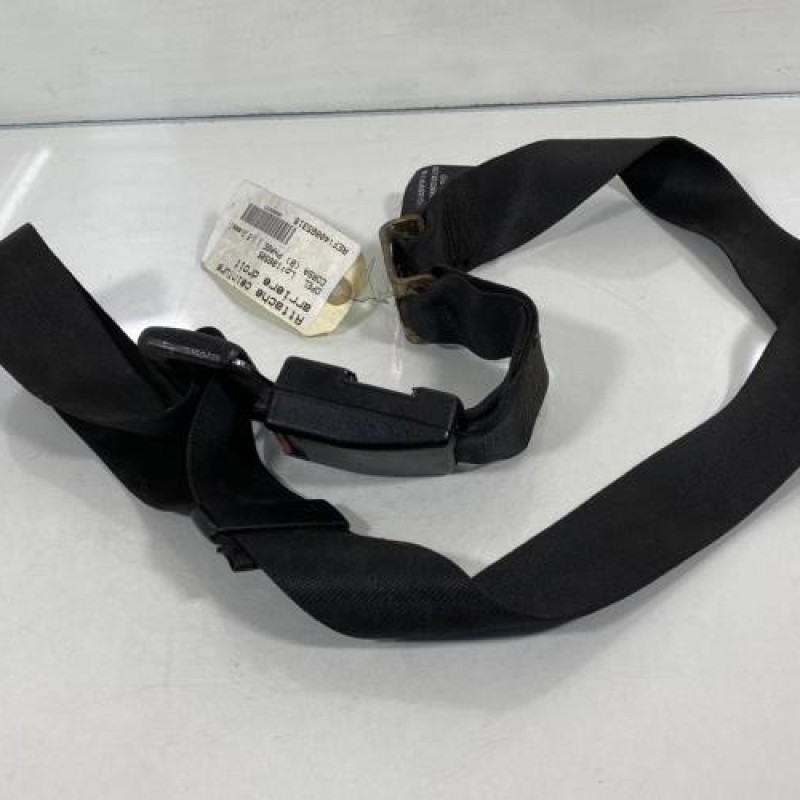 Attache ceinture arriere droit OPEL CORSA B Photo n°1