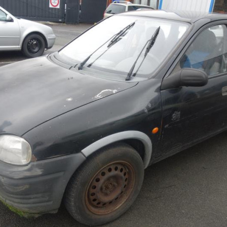 Attache ceinture arriere droit OPEL CORSA B