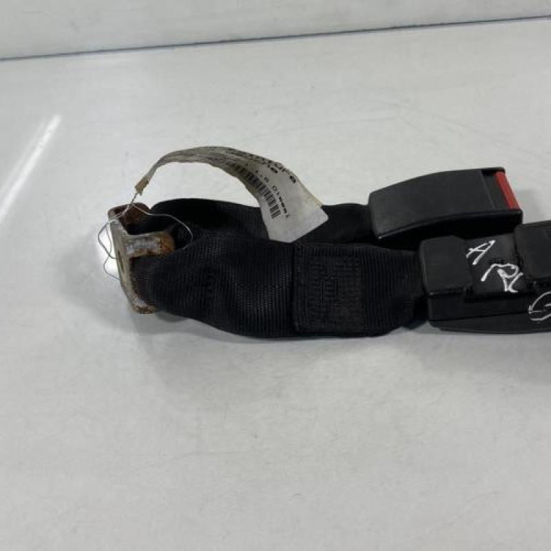 Attache ceinture arriere gauche OPEL CORSA B Photo n°3
