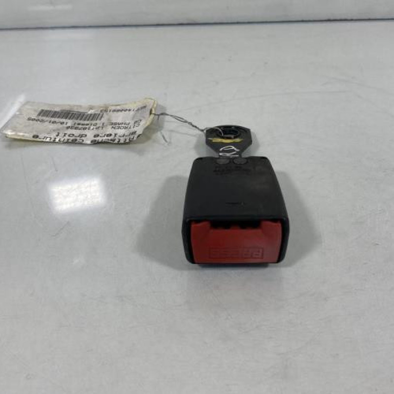 Attache ceinture arriere droit CITROEN C2 Photo n°1