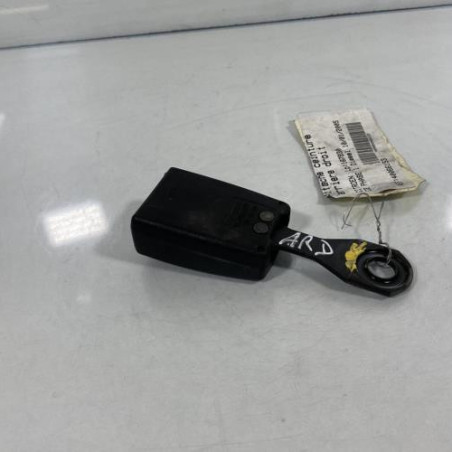 Attache ceinture arriere droit CITROEN C2