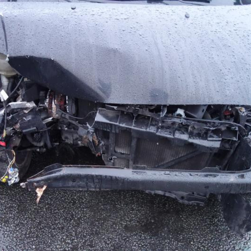 Attache ceinture arriere droit CITROEN C2 Photo n°9