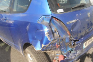 Bras essuie glace arriere SUZUKI SWIFT 3