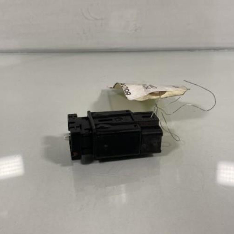 Bouton de warning DACIA LOGAN MCV 1 Photo n°2