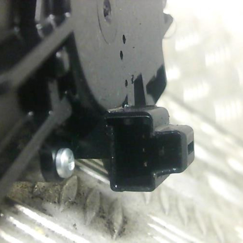 Moteur essuie glace arriere FORD FIESTA 6 Photo n°2