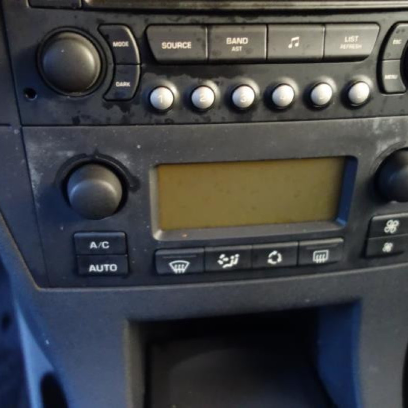Attache ceinture arriere gauche CITROEN C4 1 Photo n°9