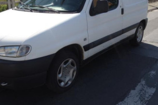 Serrure avant droit PEUGEOT PARTNER 1