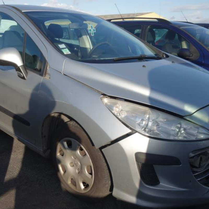 Attache ceinture avant droit PEUGEOT 308 1 Photo n°5