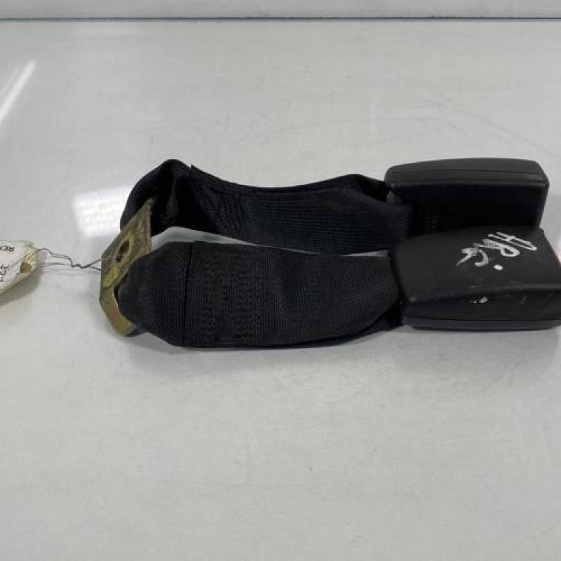 Attache ceinture arriere gauche TOYOTA COROLLA 10 Photo n°3