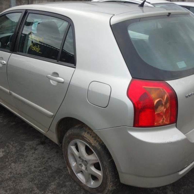 Amortisseur avant droit TOYOTA COROLLA 10 Photo n°4