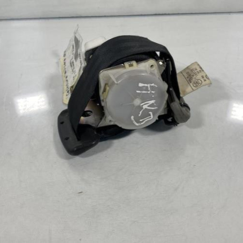 Ceinture arriere droit TOYOTA YARIS 2 Photo n°3