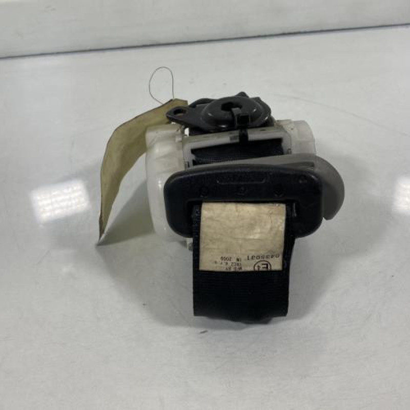 Ceinture arriere gauche TOYOTA YARIS 2 Photo n°3