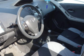 Ceinture arriere gauche TOYOTA YARIS 2