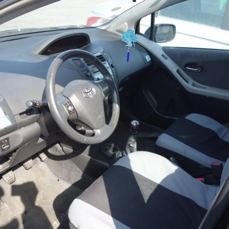 Ceinture arriere gauche TOYOTA YARIS 2 Photo n°9