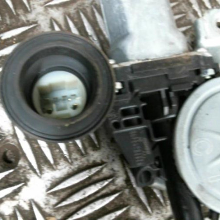 Leve vitre electrique avant droit SUZUKI SWIFT 3