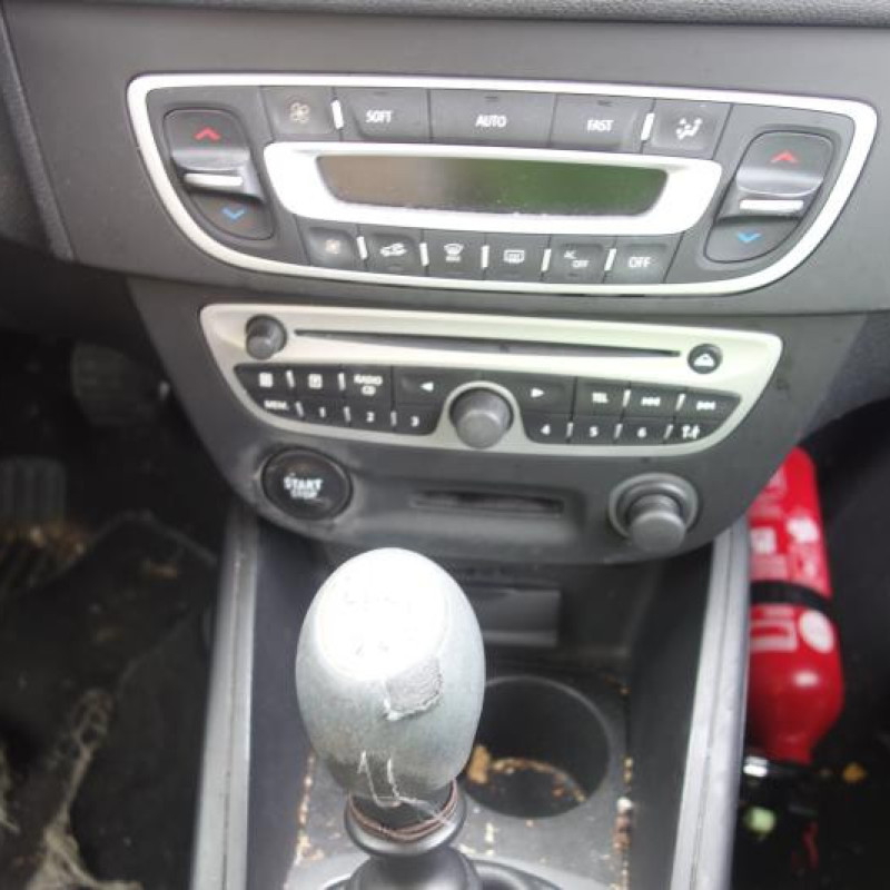 Verin de coffre RENAULT MEGANE 3 Photo n°7