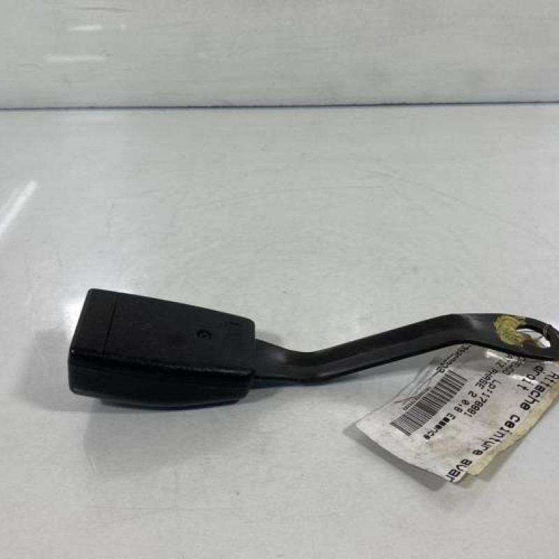 Attache ceinture avant droit CHEVROLET MATIZ 1 Photo n°3