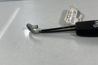 Attache ceinture arriere droit VOLKSWAGEN NEW BEETLE 1