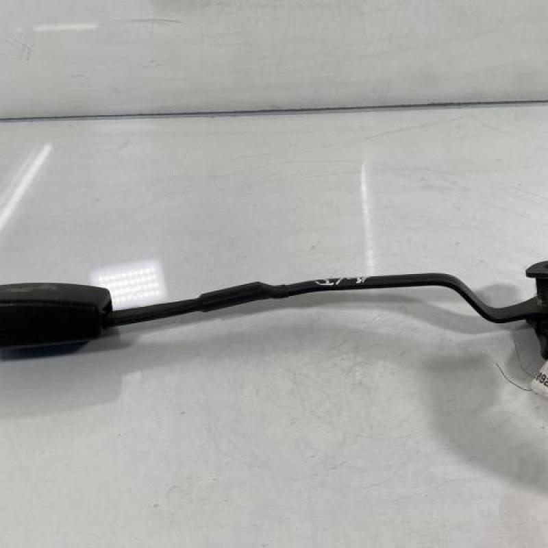 Attache ceinture avant droit VOLKSWAGEN NEW BEETLE 1 Photo n°3