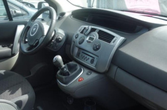 Pretensionneur de ceinture arriere gauche RENAULT SCENIC 2