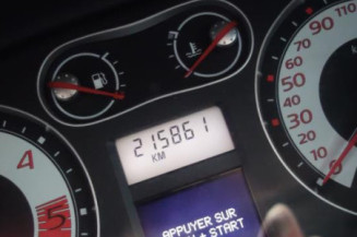 Pretensionneur de ceinture avant droit RENAULT LAGUNA 2