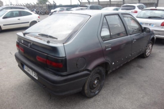 Vitre arriere droit RENAULT R19