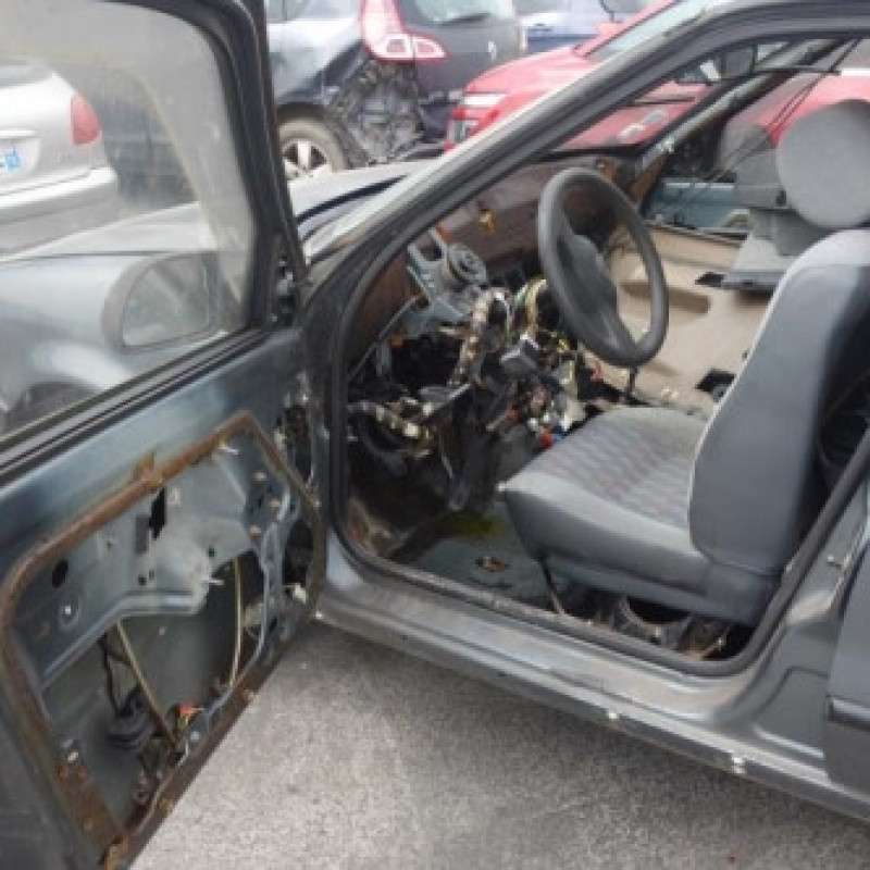 Avertisseur/Klaxon RENAULT R19 Photo n°8