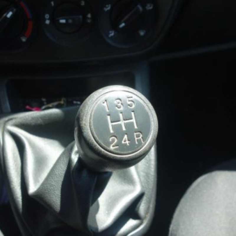 Etrier avant gauche (freinage) CITROEN NEMO Photo n°7