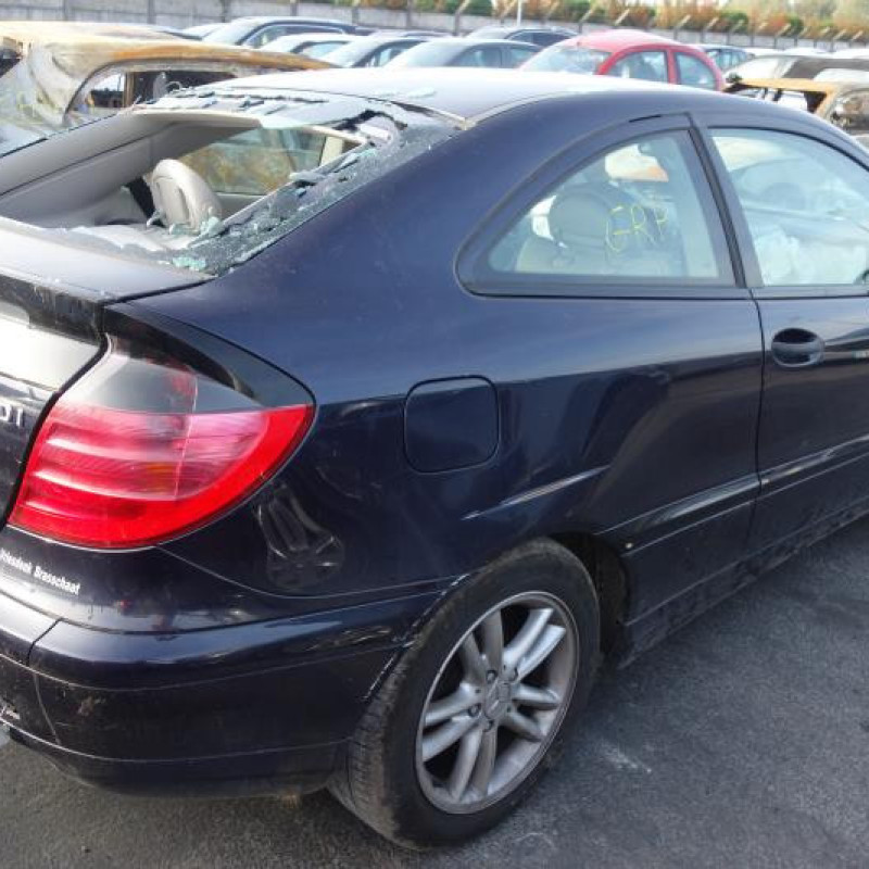 Etrier avant droit (freinage) MERCEDES CLASSE C 203 COUPE SPORT Photo n°4