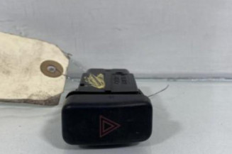 Bouton de warning MAZDA 323 5 Photo n°1